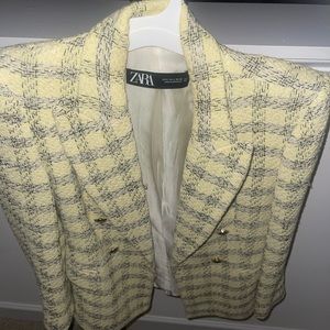 Super cute, tweed, Zara blazer, size small